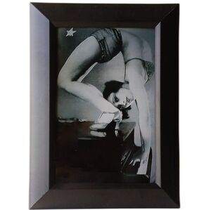 Woman Flexible Sideshow FreakShow Dancer Freakshow Music Piano Oddities Musical